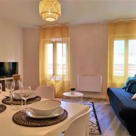 Logement 4 Personnes - 1 Min A Pied Hypercentre - 10 Minutes De La Gare Apartment *