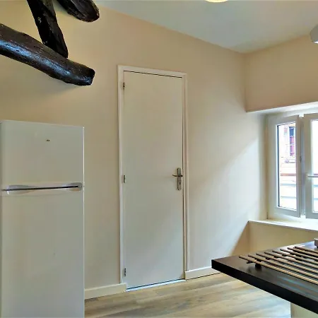 Logement 4 Personnes - 1 Min A Pied Hypercentre - 10 Minutes De La Gare
