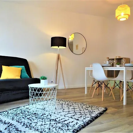 Logement 4 Personnes - 1 Min A Pied Hypercentre - 10 Minutes De La Gare